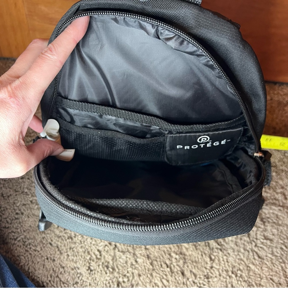 Protege, Small Basic Min Black Backpack - image 5